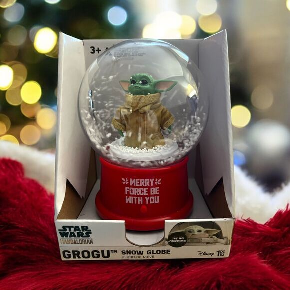 StarWars Mandolarian Grogu Musical Air Snow Globe Plays 5 Christmas tunes NIB - Picture 3 of 5
